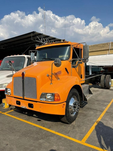 Kenworth T300 Chasis Cabina Naranja