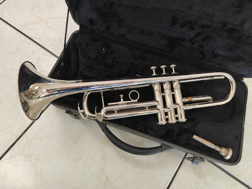 Trompeta Rossetti Con Estuche Plateado (Usado)
