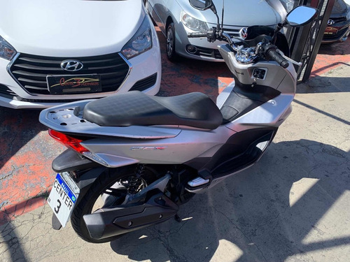 Imagem 3 de 15 de Honda Pcx 2017