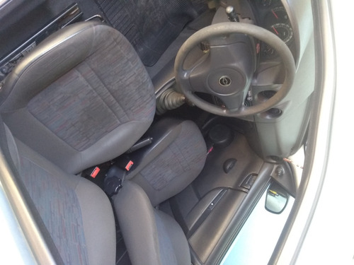 Celta Spirit 1.0 2011 Powerflex 5p Prata