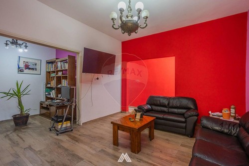 Venta Excelente Casa + Monoambiente Atahualpa