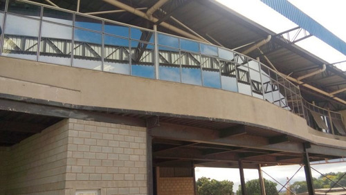Empresa Chácaras Cotias 6000m² Com 3.000m² Com Área Construida - 3118
