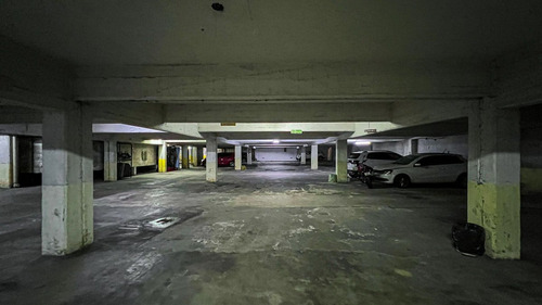 Venta Cochera En Edificio Categoría Zona Guemes