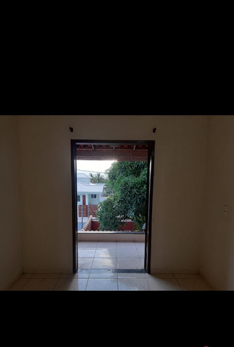 Casa Em Marica, 100mt Da Praia E Comercio