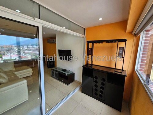 Se Alquila Bello Apartamento En La Candelaria Mls 26-214