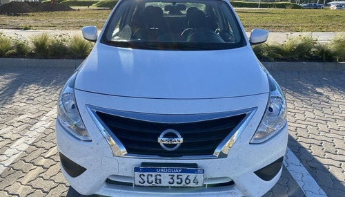 Nissan Versa Advance M/t 1.6 2017