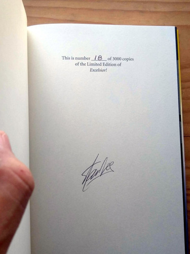 Excelsior! The Amazing Life Of Stan Lee - Firmado Y Numerado (Usado)