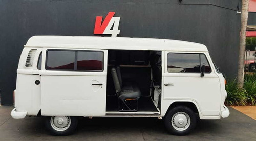 Volkswagen Kombi Standard 1.4 Mi