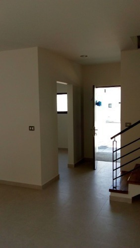 Imagen 2 de 13 de Preciosa Casa En El Refugio, Estrena! 3 Recámaras, 3.5 Baños