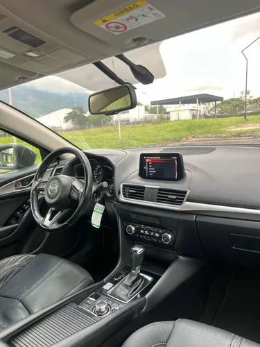Mazda 3 2.0 Touring