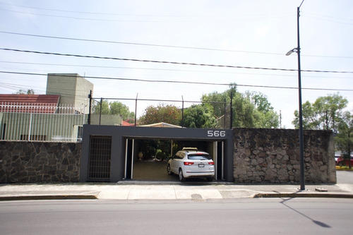 Casa En Las Aguilas A 100 Mts Del Periferico