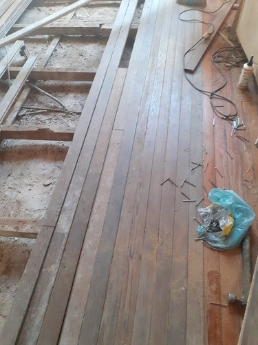 Imagen 4 de 5 de Pulido Plastificado De Parquet Reparación Pinotea Parquet
