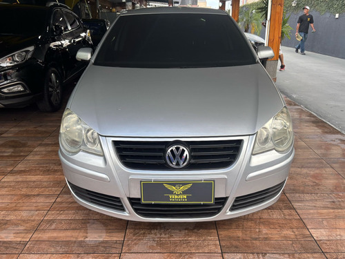 Volkswagen Polo Sedan 1.6 Vht Total Flex 4p