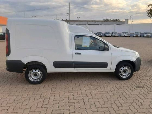 Imagem 9 de 10 de Fiat Fiorino 1.4 Mpi Furgão Hard Working 8v Flex 2p Manual