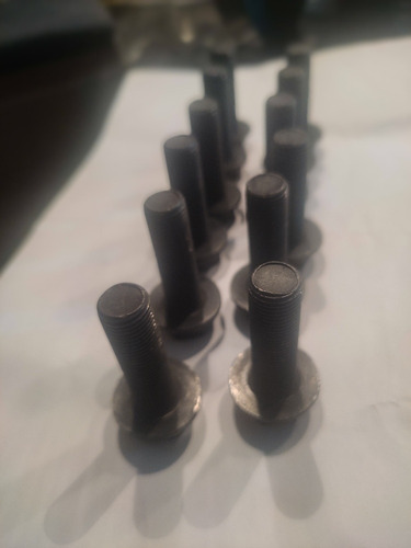 Tornillos Para Volante Motriz Para Navistar Dt466 I313 (Usado)