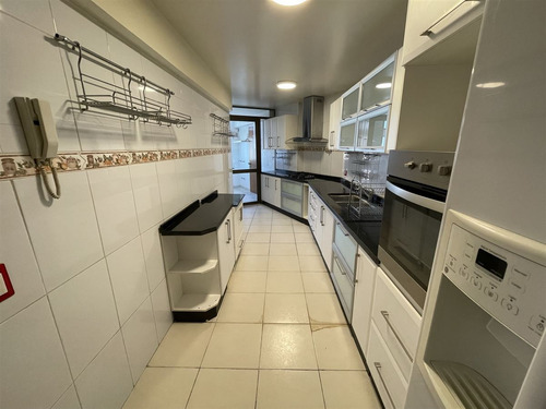 Departamento Venta De 4d 3b Excelente Ubicación - Las Condes