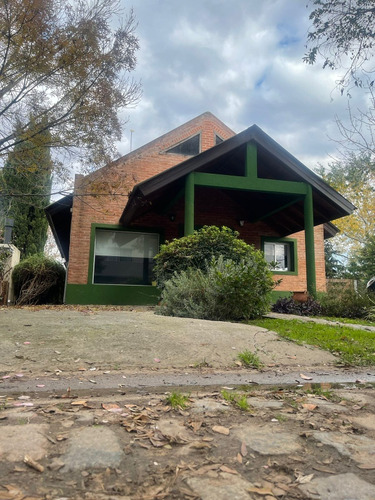 Inmejorable Propiedad En Barrio Privado Brickland