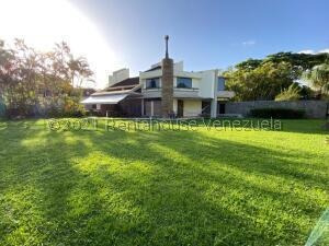 Imagen 2 de 14 de #22-20222 Espectacular Casa En La Lagunita Country Club