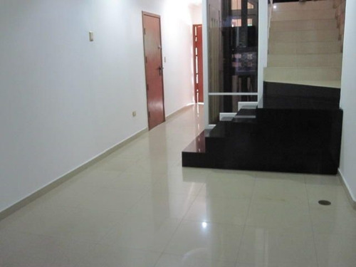 Imagen 4 de 13 de Townhouse En Venta El Castaño Maracay Nv