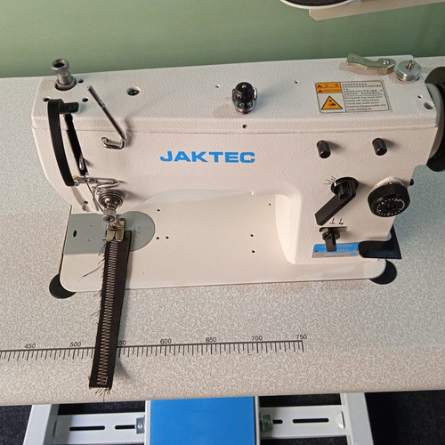 Imagen 8 de 8 de Maquina Coser Zig Zag Y Recta Industrial Modelo 20u Servo