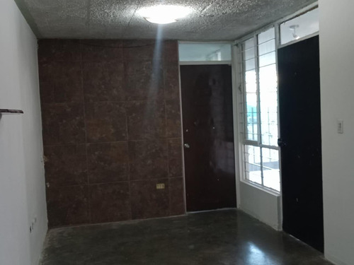 Casa Sola En Renta En Los Ébanos, Apodaca, Nuevo León