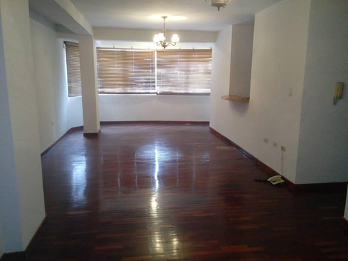 Imagen 5 de 9 de Apartamento En Res. Villa Sol, Sda-398