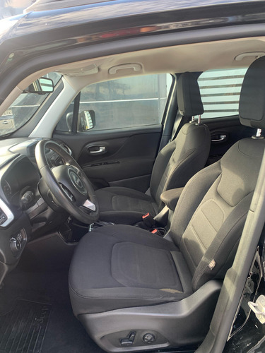 Jeep Renegade 2019. Clean Carfax