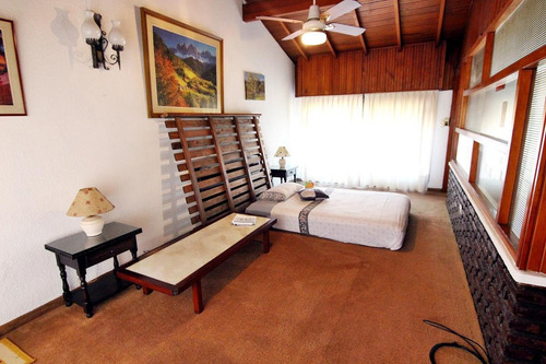 Imagen 17 de 30 de Chalet 7 Ambientes Venta Con Suite Jardin Terraza Piscina Quincho Y Cochera En Olivos