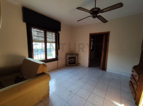 Imagen 4 de 12 de Casa En Venta De 2 Dormitorios En La Plata