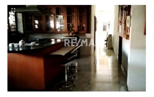 Imagen 4 de 5 de Venta De Casa Amplia Casa En Excelente Zona Del Este De Barquisimeto.