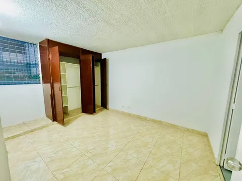 Aparta Estudio 1er Piso