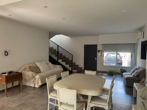 Departamento En Venta - 3 Dormitorios 2 Baños - Chivilcoy