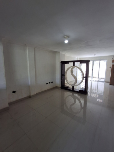 Townhouse En Obra Blanca En Villa La Fontana Socc