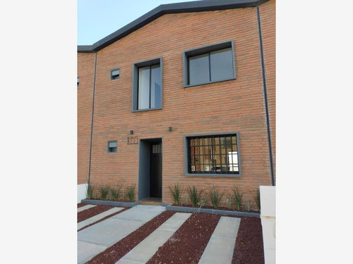 Imagen 1 de 7 de Casa Sola En Venta El Haya