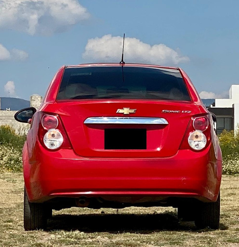 Imagen 11 de 11 de Chevrolet Sonic Ltz 2017 At Rojo A Crédito