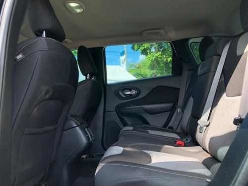 Imagen 7 de 9 de Jeep Cherokee Sport 4wd