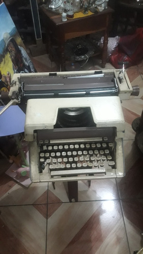 Imagen 4 de 8 de Maquina De Escribir Antigua Remigton Muy Buena Condicion