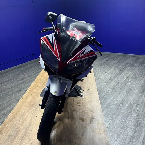 Yamaha R15 2016