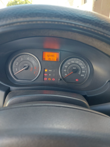 Renault Logan 1.6 Expression Hi-power 4p