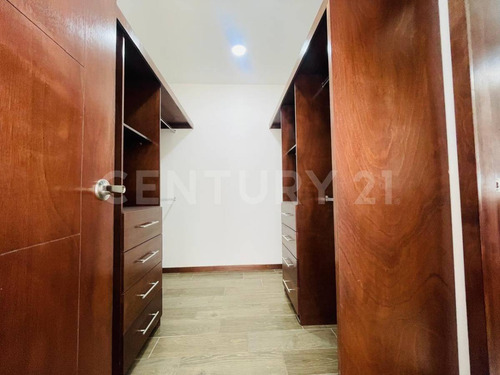 Venta Casa En Frac Sendero Del Fresno 3 Recamaras, 4 Baños, Con Jardín, Puebla
