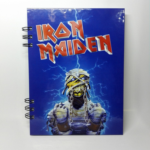Imagen 1 de 4 de Cuaderno Iron Maiden 90 Hojas Cuadrículadas Tapas Duras