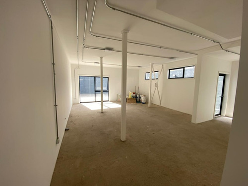 Excelente Local En Arriendo 2 Oriente Entre 12 Y 13 Norte.