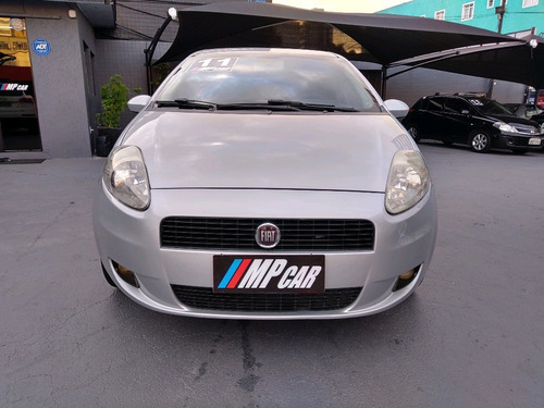 Imagem 2 de 8 de Fiat Punto Attractive 1.4 Flex Manual