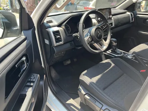 Mitsubishi L200 2025