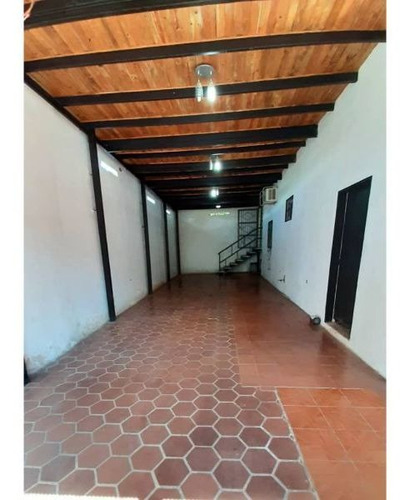 Imagen 3 de 14 de Se Vende Bella Y Amplia Casa En Guigue Con Local Comercial