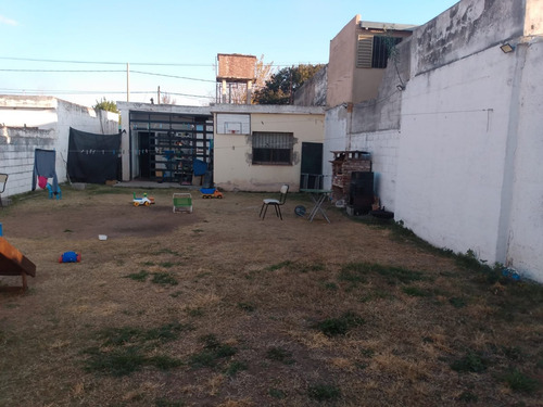 Imagen 7 de 7 de Amplio Patio!- Casa 2 Dorm. B° San Nicolas-