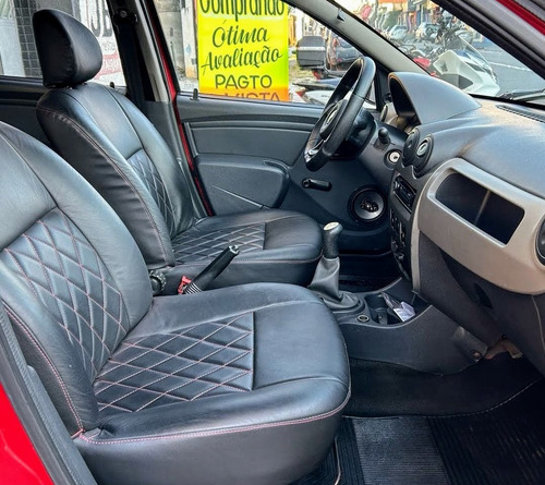 Renault Sandero 1.0 16v Authentique Hi-flex 5p