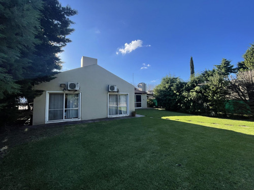 Venta De Casa En Barrio Privado Brickland