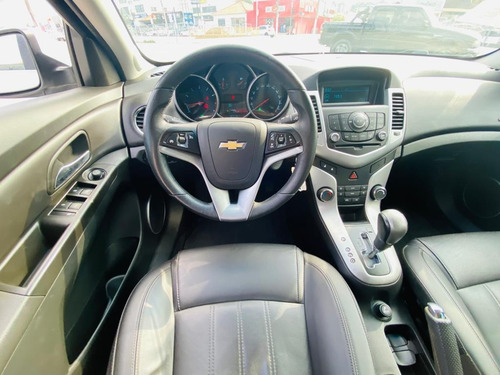 Imagem 8 de 11 de Chevrolet Cruze 2013 1.8 Lt Ecotec 6 Aut. 4p