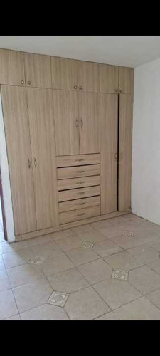 Imagen 7 de 9 de Vendo Apartamento 64m2 3h/1b/1p Castillejo 8582.